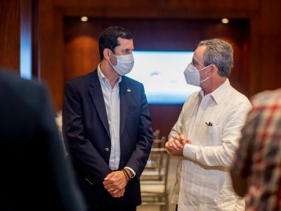 Roberto Herrera y William Malamud, presidente y vicepresidente ejecutivo de AMCHAMDR