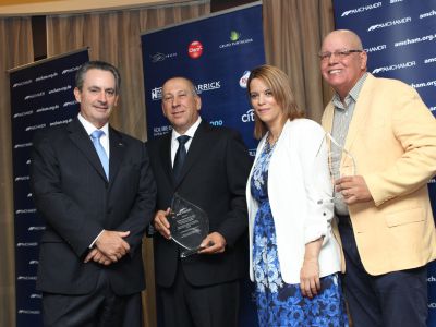 AMCHAMDR le hizo un reconocimiento especial a los miembros del Comité Provincial de Baní.